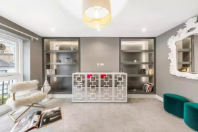 Best Location In London - Kings Road 3-Bed Home with Terrace, AC & Netflix
